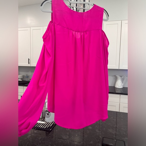 Long sleeve cold shoulder top - Picture 5 of 5